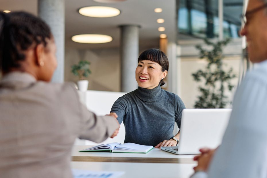 How to Prepare for Your First Meeting with a Family Solicitor
